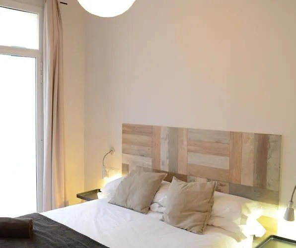 Poble Sec Apartment *
