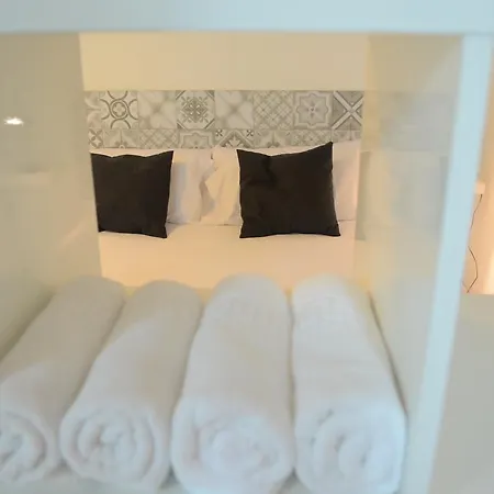 Poble Sec Apartamento *