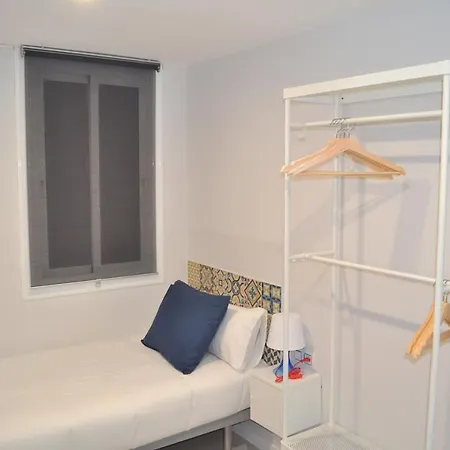 Poble Sec Апартаменты