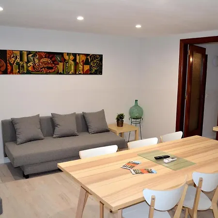 Poble Sec Апартаменты Барселона